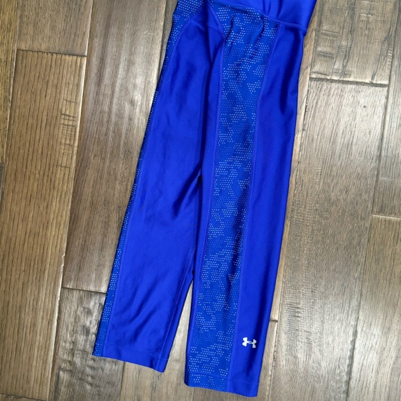 Under Armour Cropped Compression Leggings - Picture 2 of 8